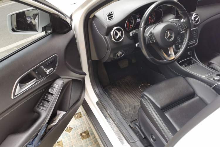 Used Mercedes-Benz GLA 2017 GLA 200 Fashion Model Driver Seat