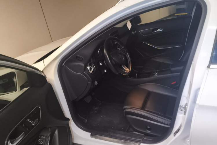 Used Mercedes-Benz GLA 2017 GLA 200 Fashion Model Driver Seat