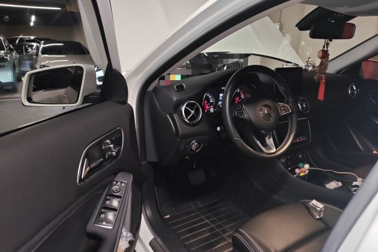 Used Mercedes-Benz GLA 2017 GLA 200 Fashion Model Driver Seat