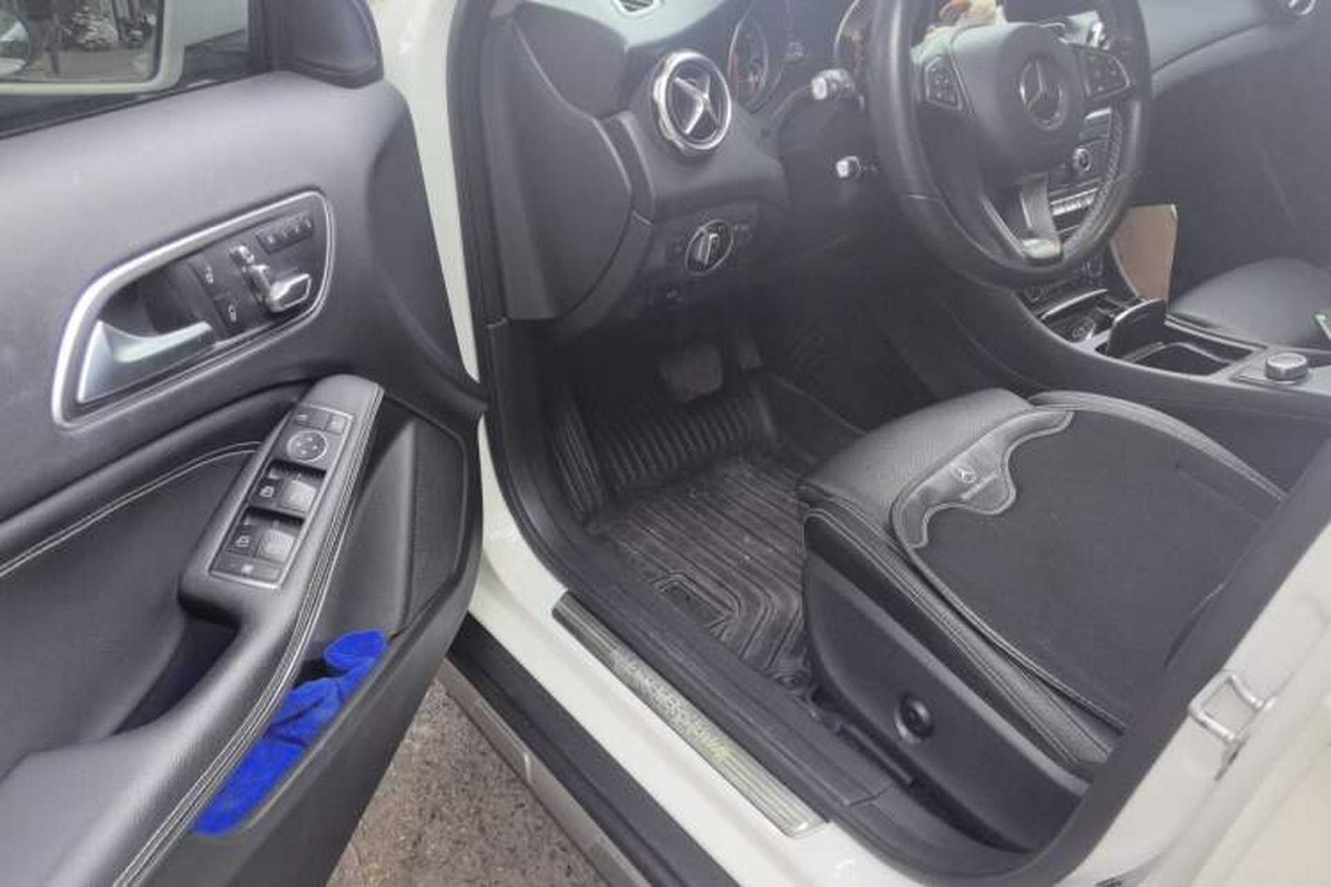 Used Mercedes-Benz GLA 2017 GLA 200 Sport Edition Driver Seat