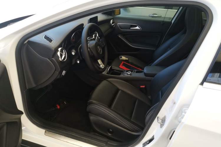 Used Mercedes-Benz GLA 2017 GLA 200 Fashion Model Driver Seat