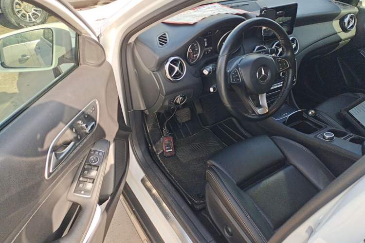 Used Mercedes-Benz GLA 2017 GLA 220 4MATIC Fashion Model Driver Seat