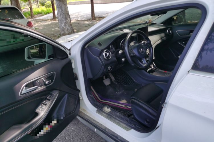 Used Mercedes-Benz GLA 2017 GLA 200 Sport Edition Driver Seat