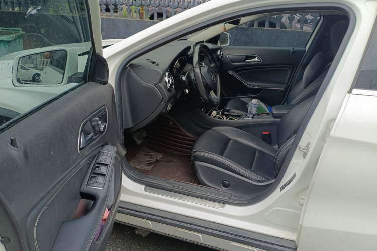 Used Mercedes-Benz GLA 2017 GLA 200 Fashion Model Driver Seat