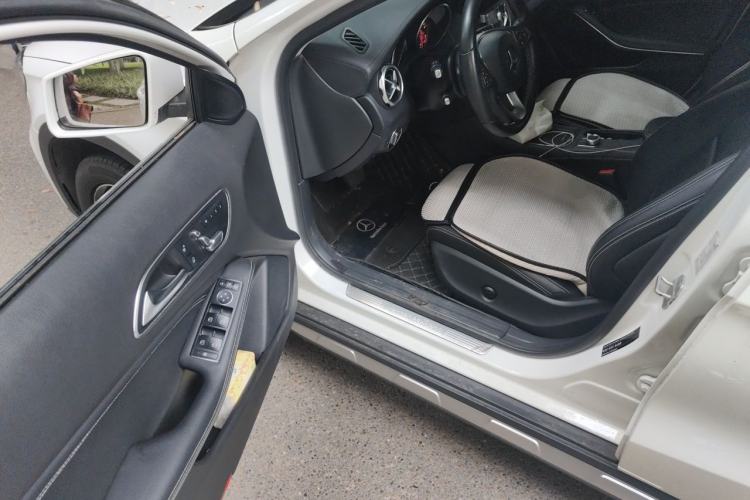 Used Mercedes-Benz GLA 2017 GLA 200 Fashion Model Driver Seat