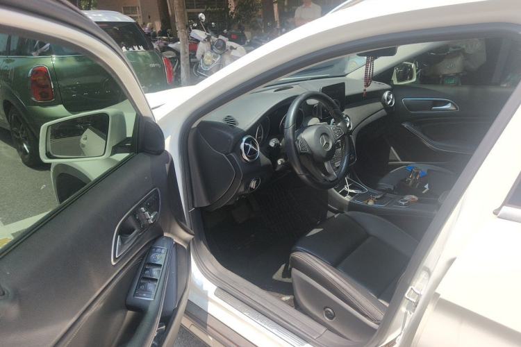 Used Mercedes-Benz GLA 2017 GLA 200 Fashion Model Driver Seat