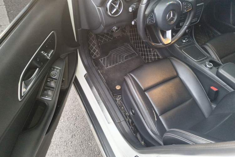 Used Mercedes-Benz GLA 2017 GLA 200 Fashion Model Driver Seat