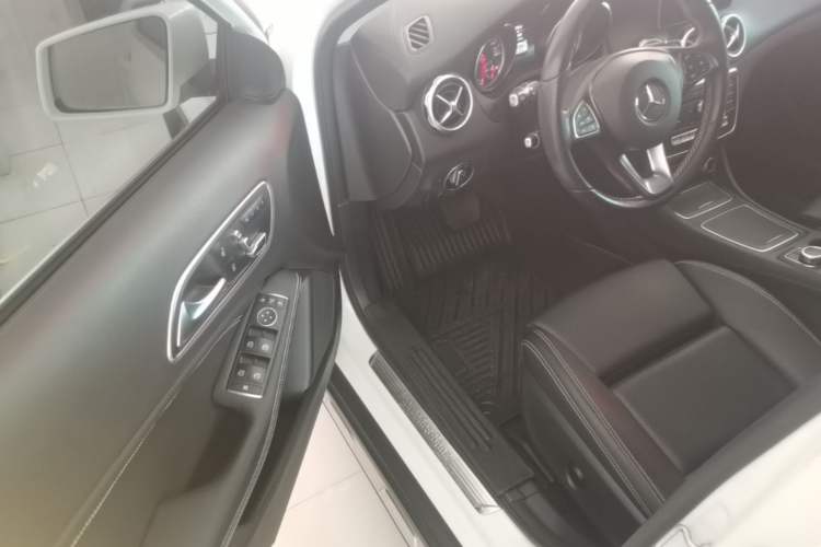 Used Mercedes-Benz GLA 2017 GLA 200 Fashion Model Driver Seat
