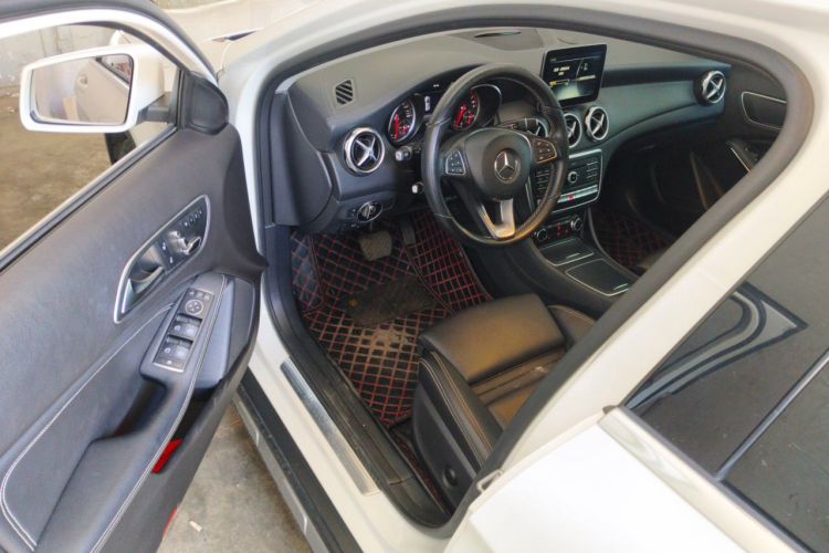 Used Mercedes-Benz GLA 2017 GLA 220 4MATIC Fashion Model Driver Seat