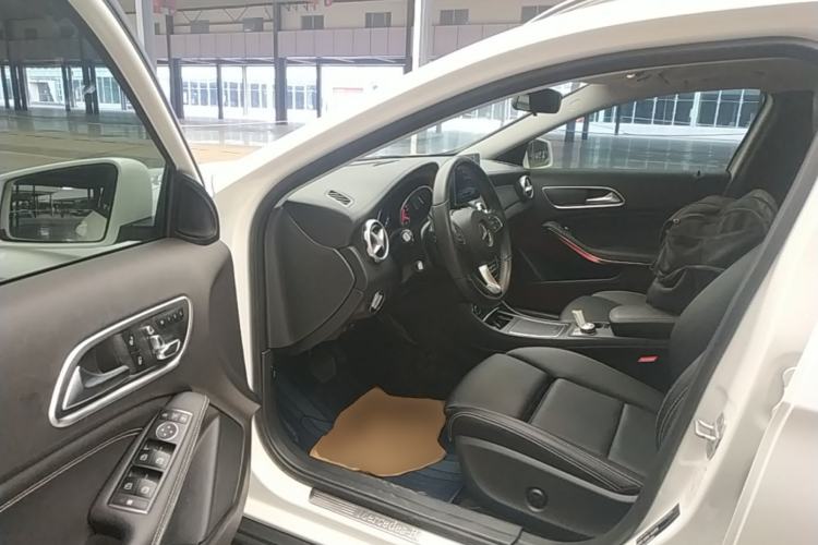 Used Mercedes-Benz GLA 2017 GLA 200 Fashion Model Driver Seat