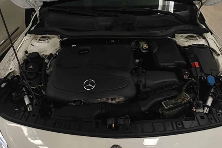 Used Mercedes-Benz GLA 2017 GLA 200 Fashion Model Engine Bay