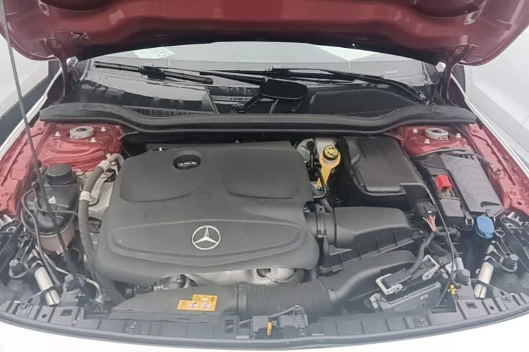Used Mercedes-Benz GLA 2017 GLA 200 Fashion Model Engine Bay
