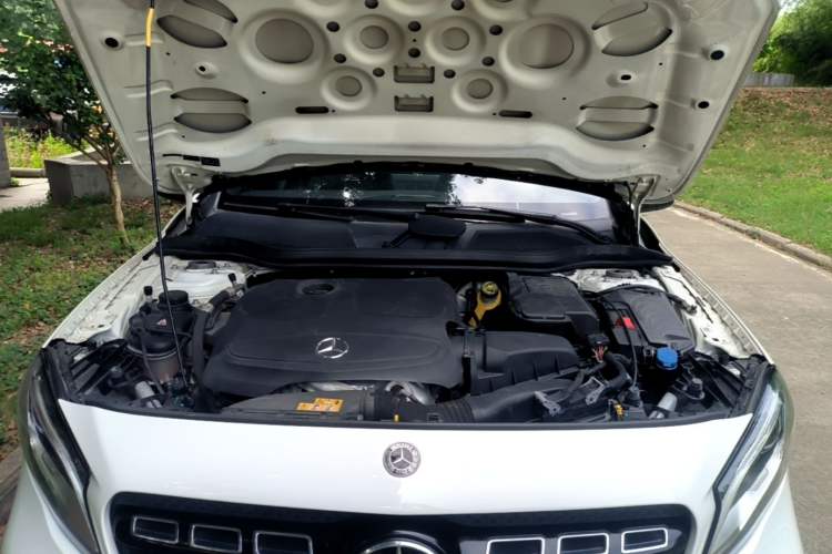 Used Mercedes-Benz GLA 2017 GLA 200 Fashion Model Engine Bay