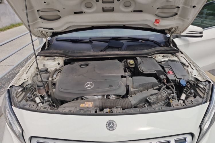 Used Mercedes-Benz GLA 2017 GLA 200 Fashion Model Engine Bay