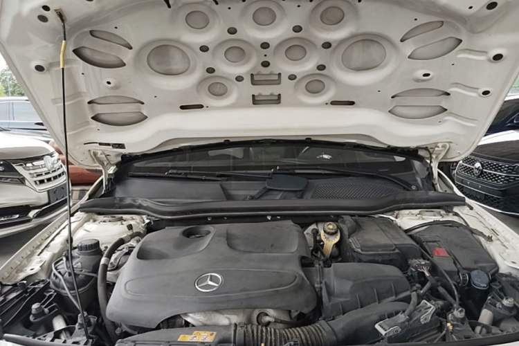Used Mercedes-Benz GLA 2017 GLA 200 Fashion Model Engine Bay