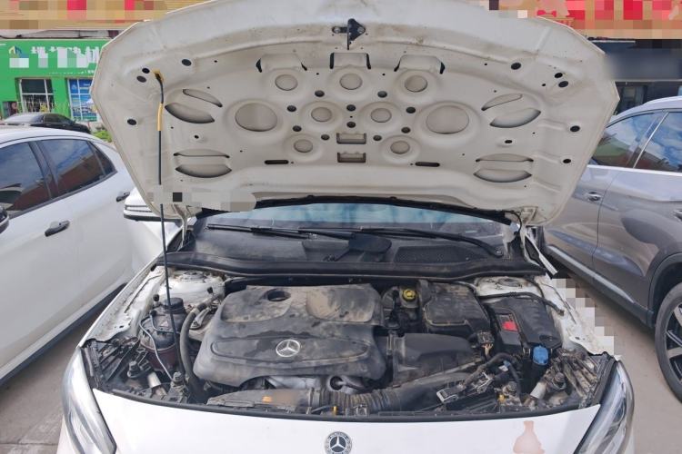 Used Mercedes-Benz GLA 2017 GLA 200 Fashion Model Engine Bay