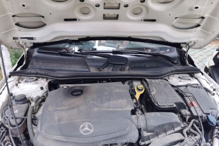 Used Mercedes-Benz GLA 2017 GLA 200 Fashion Model Engine Bay