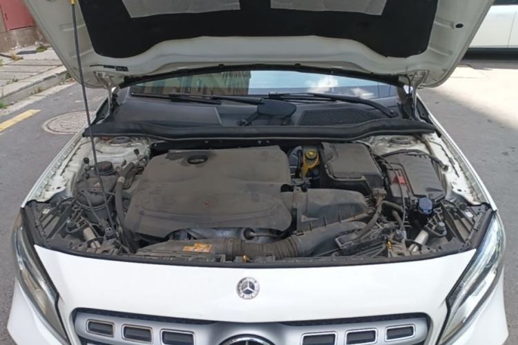 Used Mercedes-Benz GLA 2017 GLA 200 Fashion Model Engine Bay