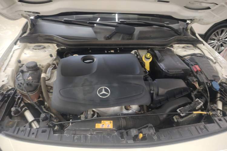 Used Mercedes-Benz GLA 2017 GLA 200 Fashion Model Engine Bay