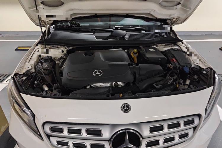 Used Mercedes-Benz GLA 2017 GLA 200 Fashion Model Engine Bay