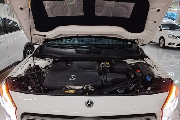 Used Mercedes-Benz GLA 2017 GLA 200 Fashion Model Engine Bay