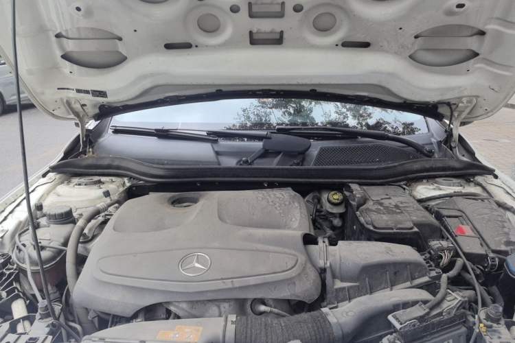 Used Mercedes-Benz GLA 2017 GLA 200 Sport Edition Engine Bay
