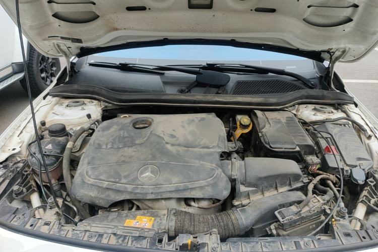 Used Mercedes-Benz GLA 2017 GLA 200 Fashion Model Engine Bay