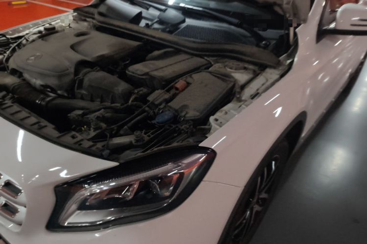 Used Mercedes-Benz GLA 2017 GLA 200 Fashion Model Engine Bay Left