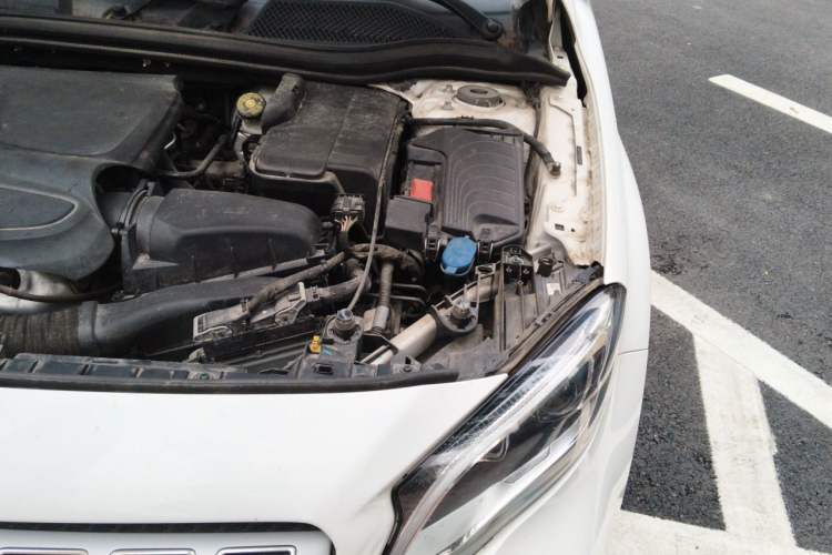 Used Mercedes-Benz GLA 2017 GLA 200 Fashion Model Engine Bay Left