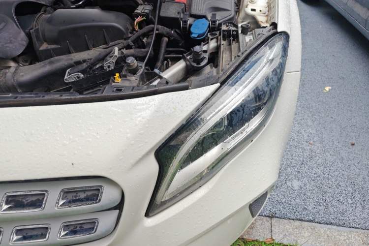 Used Mercedes-Benz GLA 2017 GLA 200 Fashion Model Engine Bay Left