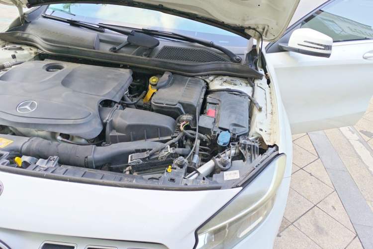 Used Mercedes-Benz GLA 2017 GLA 200 Sport Edition Engine Bay Left