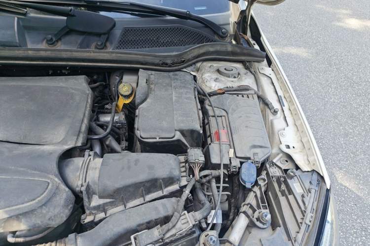 Used Mercedes-Benz GLA 2017 GLA 200 Fashion Model Engine Bay Left