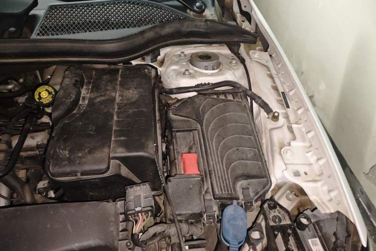 Used Mercedes-Benz GLA 2017 GLA 200 Fashion Model Engine Bay Left