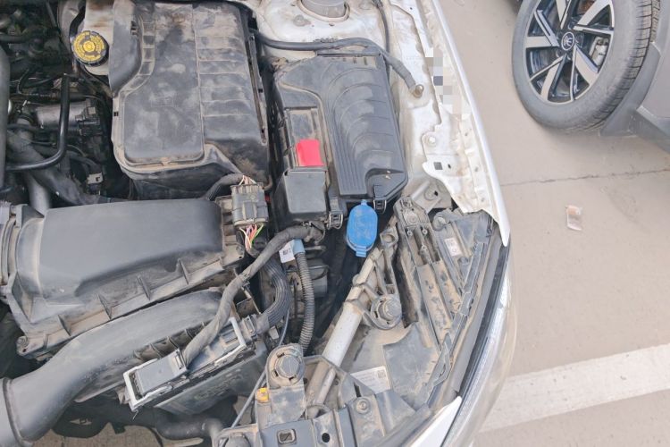 Used Mercedes-Benz GLA 2017 GLA 200 Fashion Model Engine Bay Left