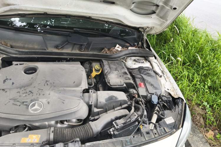 Used Mercedes-Benz GLA 2017 GLA 200 Sport Edition Engine Bay Left