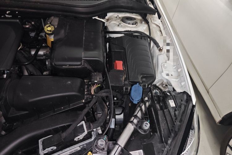 Used Mercedes-Benz GLA 2017 GLA 200 Fashion Model Engine Bay Left