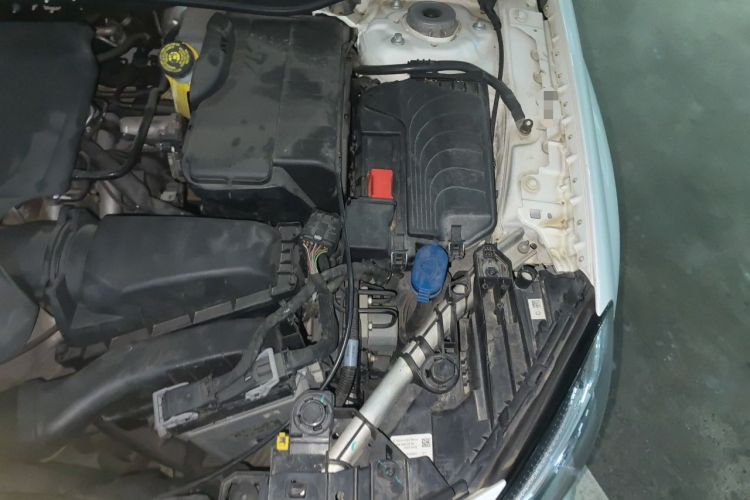 Used Mercedes-Benz GLA 2017 GLA 200 Fashion Model Engine Bay Left