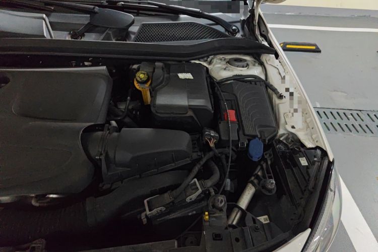 Used Mercedes-Benz GLA 2017 GLA 200 Fashion Model Engine Bay Left