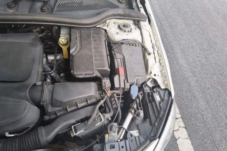 Used Mercedes-Benz GLA 2017 GLA 200 Fashion Model Engine Bay Left