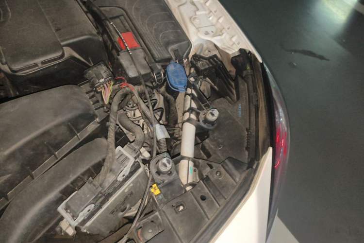 Used Mercedes-Benz GLA 2017 GLA 200 Sport Edition Engine Bay Left