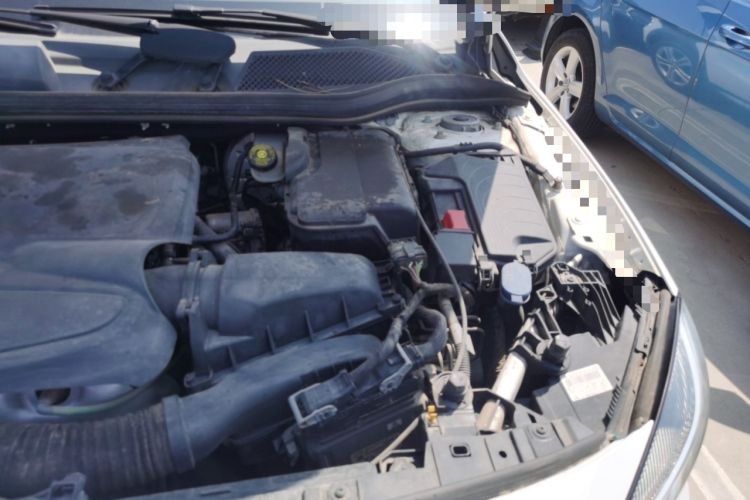 Used Mercedes-Benz GLA  Engine Bay Left