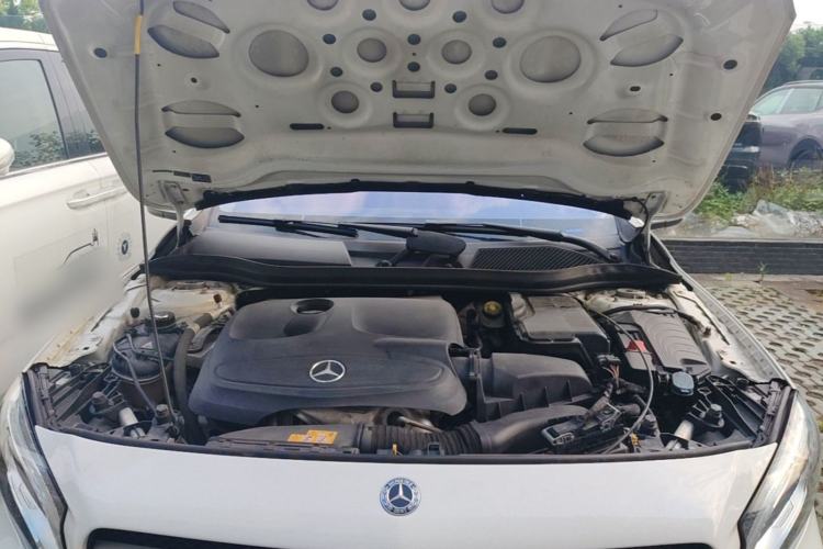 Used Mercedes-Benz GLA 2017 GLA 200 Fashion Model Engine Bay