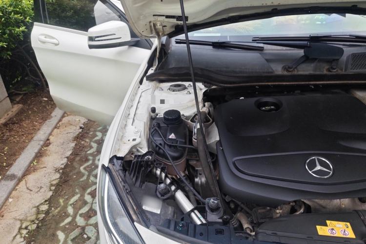 Used Mercedes-Benz GLA 2017 GLA 200 Sport Edition Engine Bay Right
