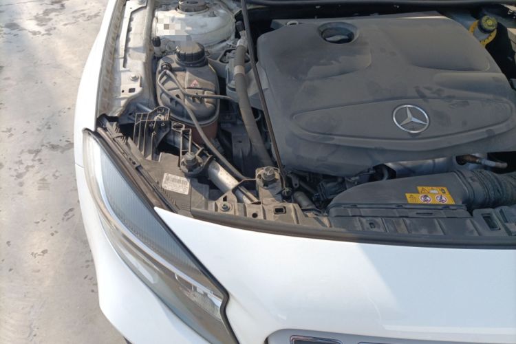 Used Mercedes-Benz GLA 2017 GLA 200 Sport Edition Engine Bay Right