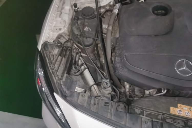 Used Mercedes-Benz GLA 2017 GLA 200 Fashion Model Engine Bay Right