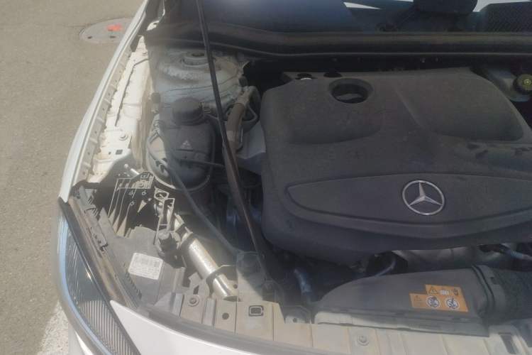 Used Mercedes-Benz GLA 2017 GLA 200 Sport Edition Engine Bay Right