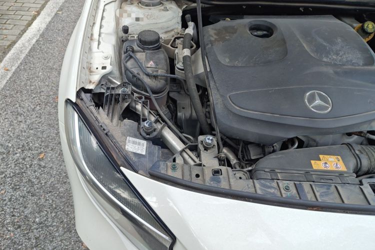 Used Mercedes-Benz GLA 2017 GLA 200 Sport Edition Engine Bay Right