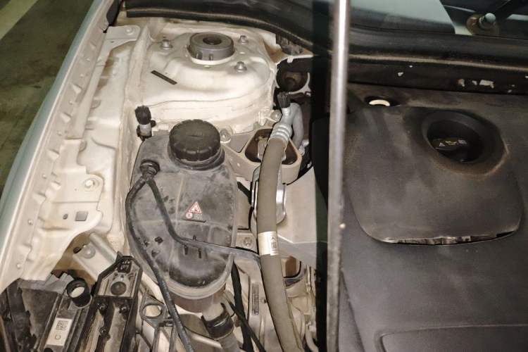 Used Mercedes-Benz GLA 2017 GLA 200 Fashion Model Engine Bay Right