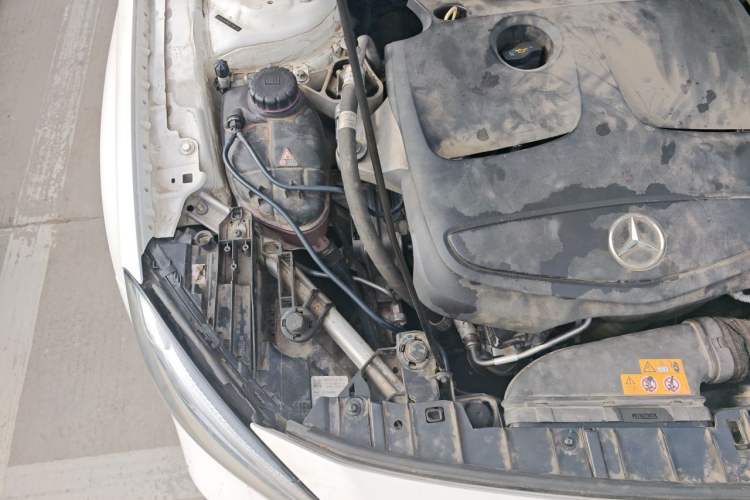 Used Mercedes-Benz GLA 2017 GLA 200 Fashion Model Engine Bay Right