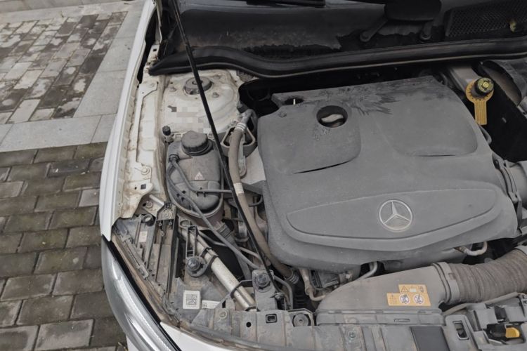 Used Mercedes-Benz GLA 2017 GLA 200 Fashion Model Engine Bay Right